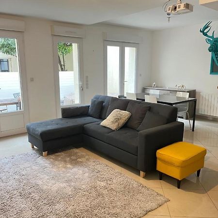 Ecu : Superbe Appartement Avec Exterieur Реймс Екстериор снимка