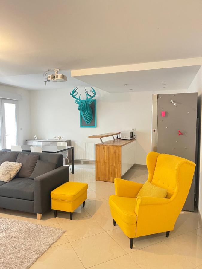 Ecu : Superbe Appartement Avec Exterieur Реймс Екстериор снимка